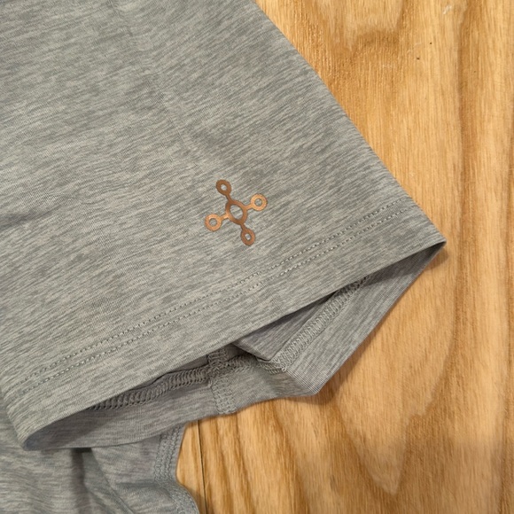 Tommie Copper Men’s CZ short sleeve V Neck t shirt Silver Heather - Picture 6 of 6